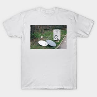 No connection T-Shirt